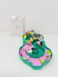 Image 9 of Ensemble bracelet et Polly Pocket boite vague verte Complet.