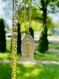 Virgencita (Zirconia)