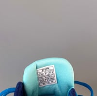 Image 5 of size: us9W uk7 eu40.5 cm25.75