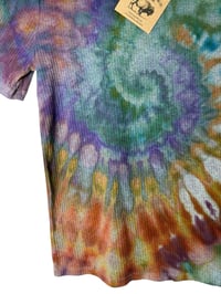 Image 4 of ♻️ UPCYCLED M Rib Tee in Muted Dark Spiral Ice Dye