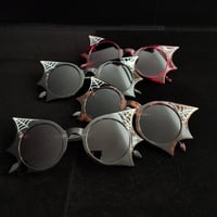 Image 2 of 3 point webs