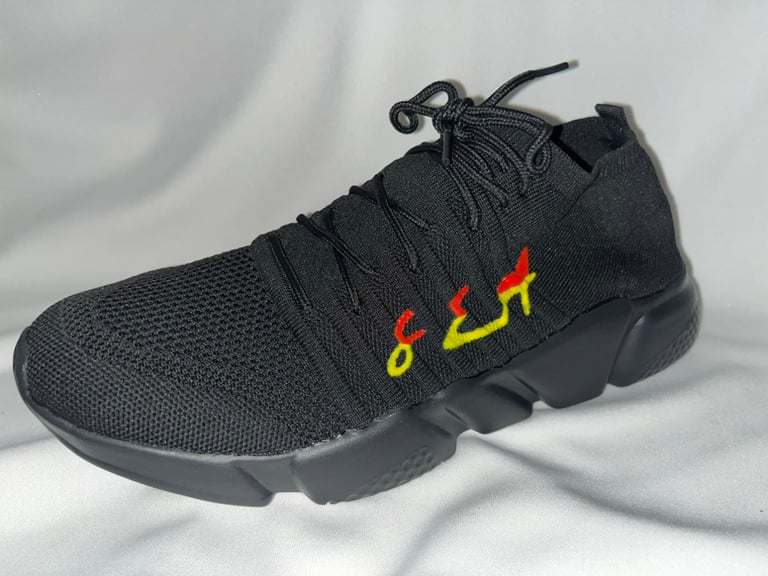 704SE 4 “Red Winged Blackbird” Image 3