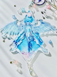 Image 1 of ffxiv mothercrystal charm