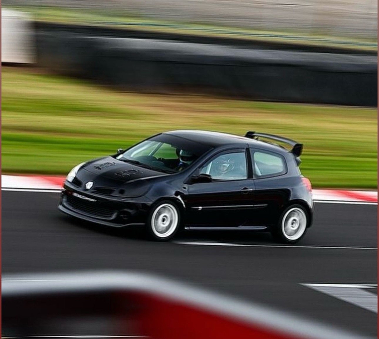 REAR SPATS | RENAULT CLIO MK3 RS REAR SPATS | RENAULT CLIO MK3 RS