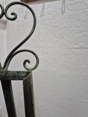Image of Floor Easel. vintage look.