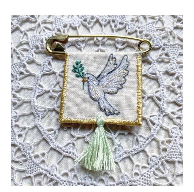 Image of Broche "colombe »