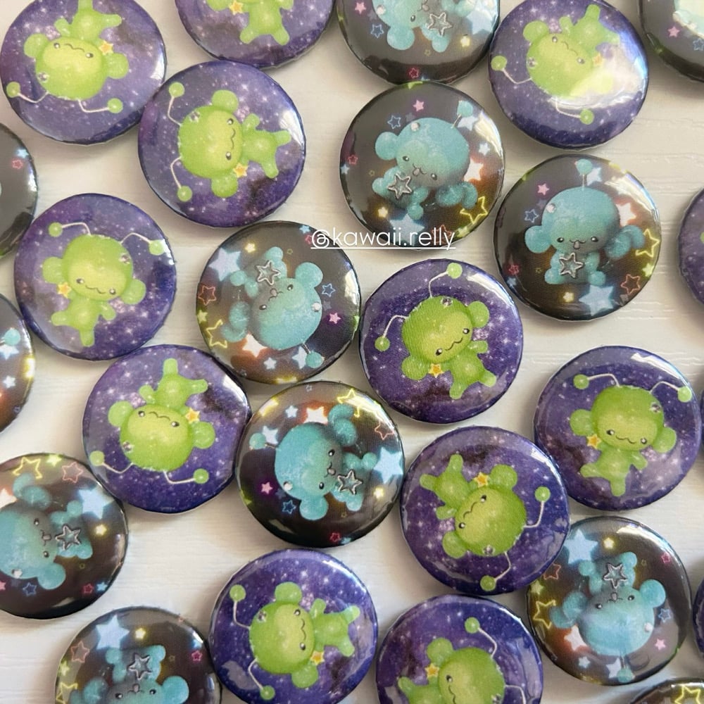 Image of Glorpy Momo - button pin
