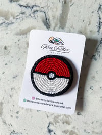 Image 1 of Poké Ball Popsocket 