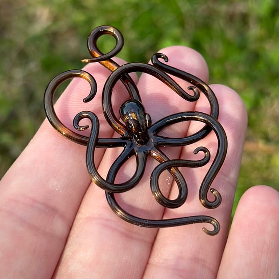 Image of electrum micro octopus sculpture 