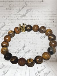 Image 2 of ANA826186 - King Me Tiger Eye