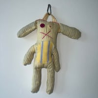 Image 1 of Hug Your Critters Keychain 2