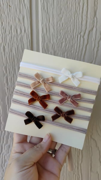 Image of Velvet neutral set of bows