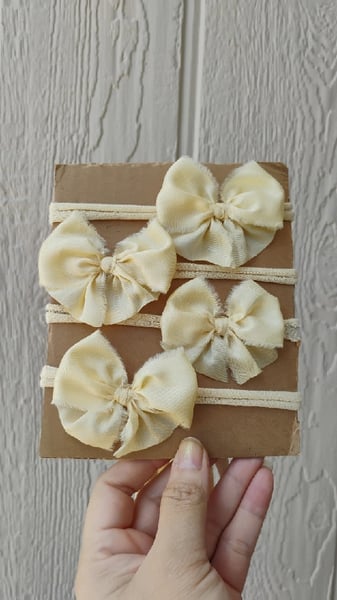 Image of Soft yellow bow