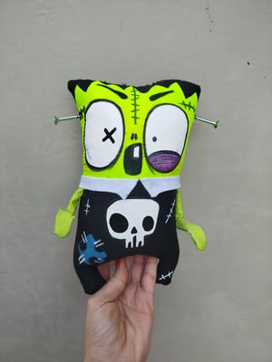 It's Robert The Zombie!!