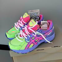 Image 1 of 3 sizes: us5/eu37.5, us6/eu39, us7/eu40