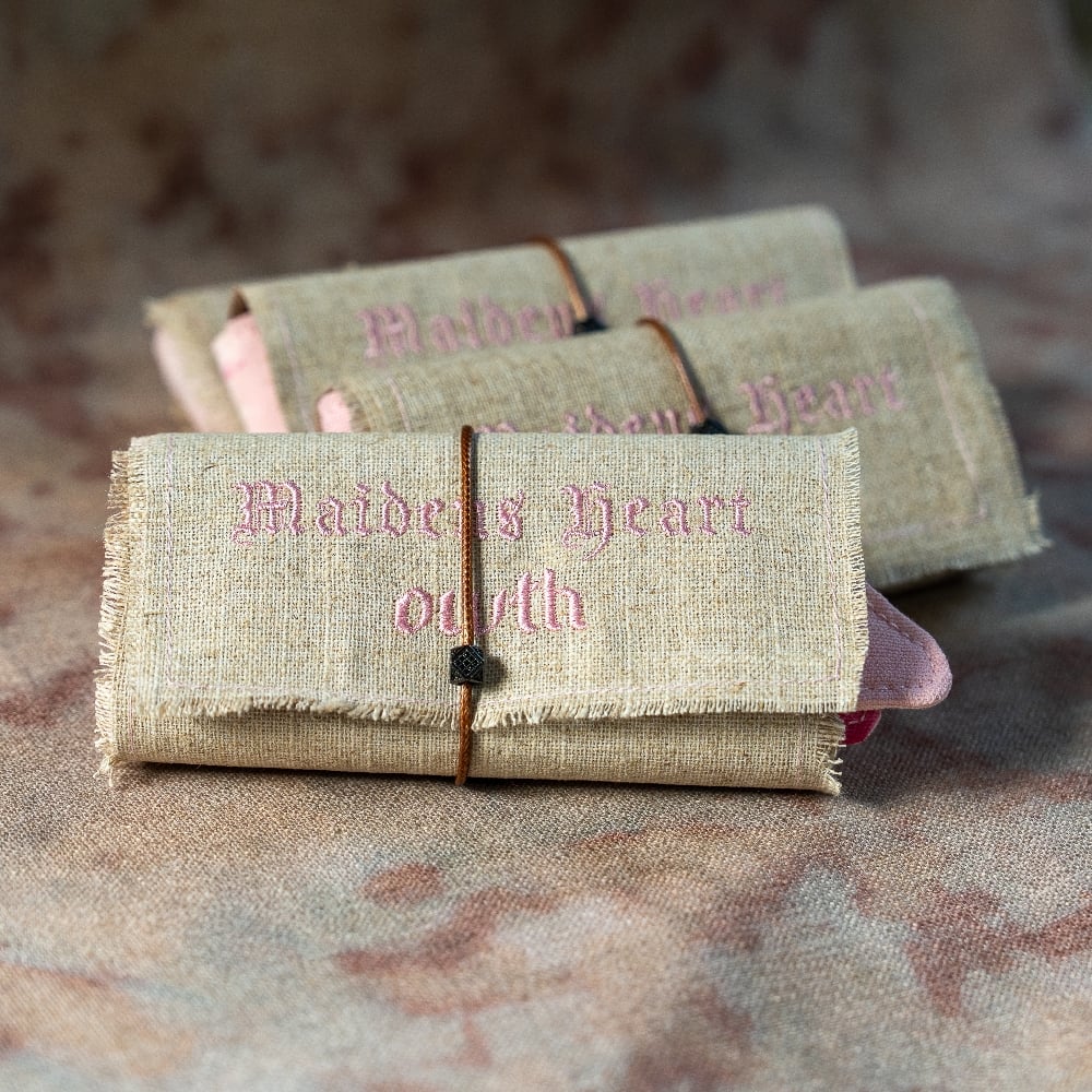 𝕸𝖆𝖎𝖉𝖊𝖓𝖘 𝕳𝖊𝖆𝖗𝖙