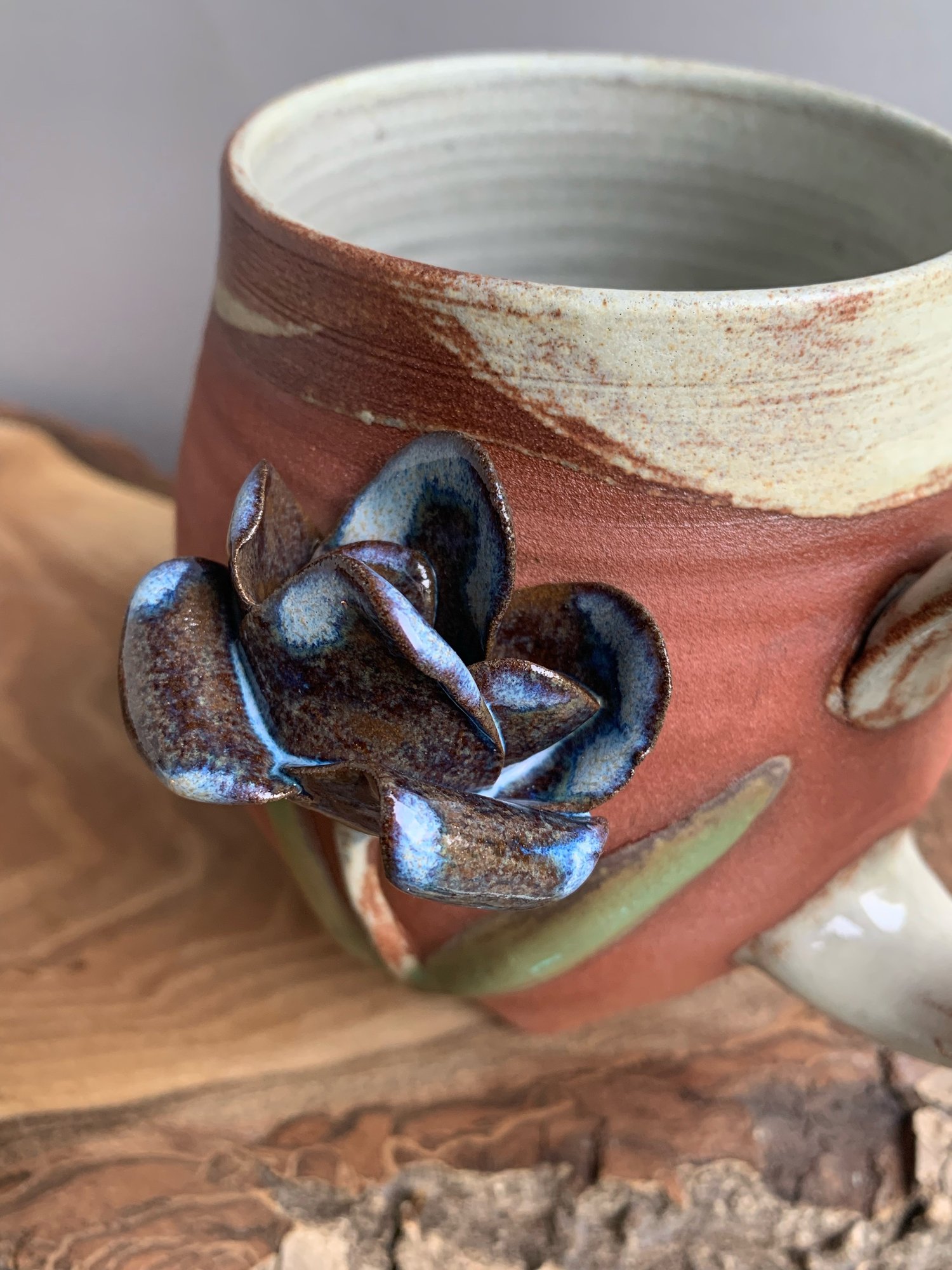 Image of Blue Flower Cauldron Cup 