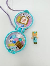 Image 5 of Ensemble bracelet et Polly Pocket médaillon turquoise Complet