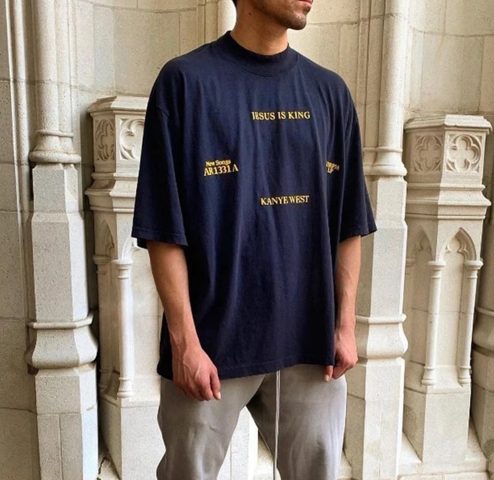 Jesus Is King Oversized T-Shirt