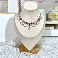 Image 4 of Elara Necklace