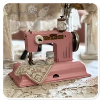 Image 2 of Vintage pink Kay-ee Sew master Child's toy sewing machine