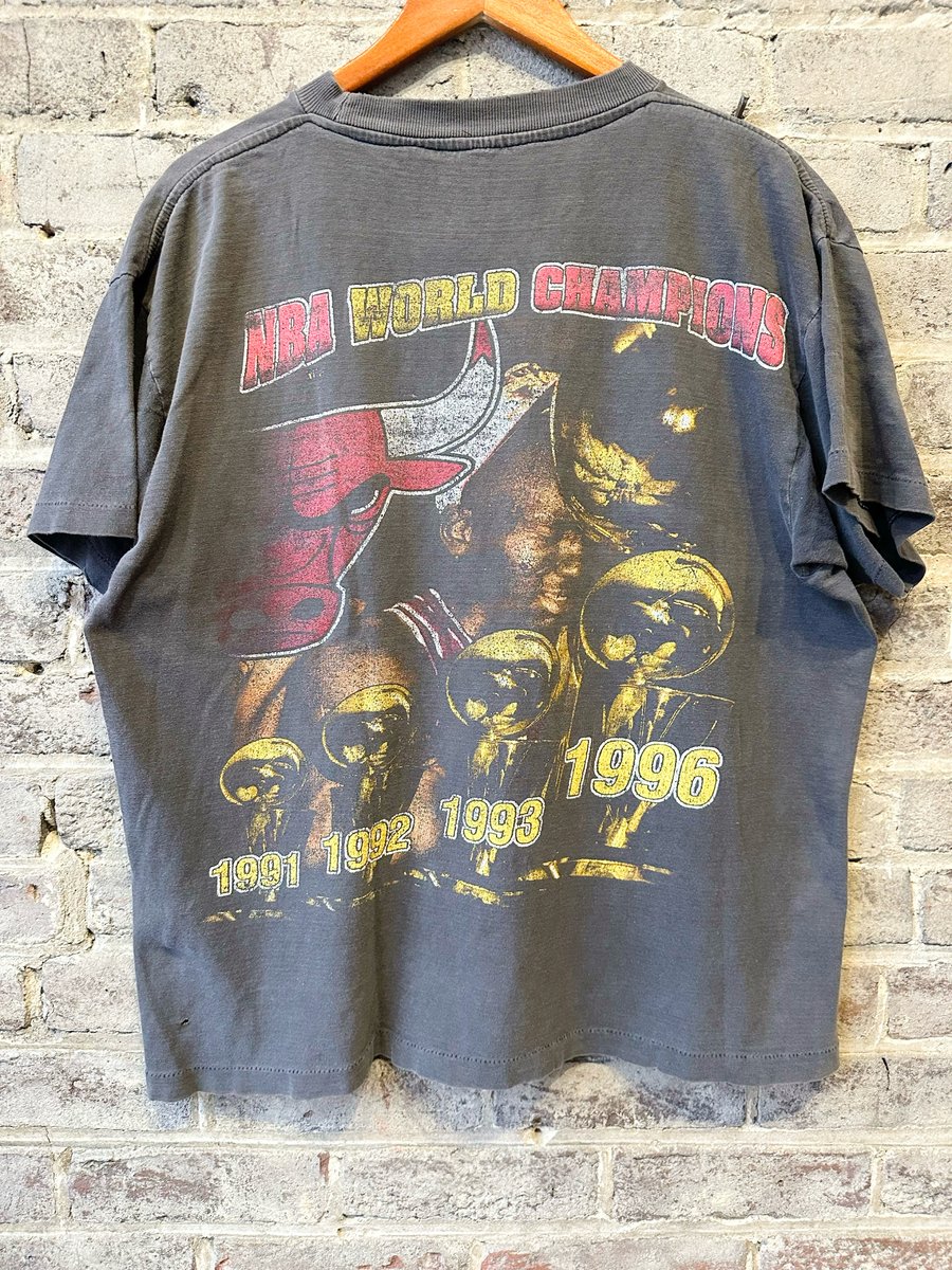Image of 1996 VINTAGE “CHICAGO BULLS 1996 NBA WORLD CHAMPIONS” SINGLE-STITCHED RAP TEE, SIZE: XL 