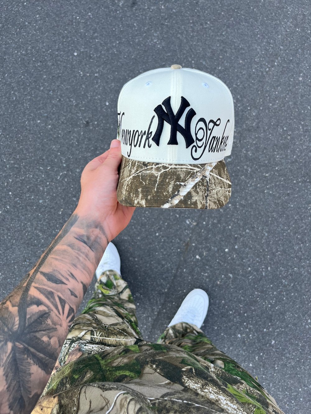 Image of  REAL TREE OFF WHITE NEW YORK YANKEES CUSTOM FITTED CAP