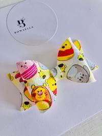 Winnie bow