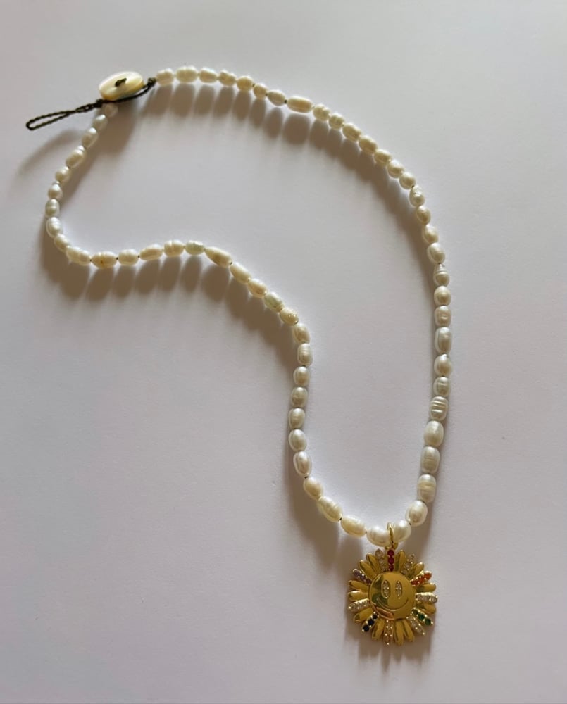 Image of COLLANA PERLE DAISY SMILE ZIRCONI