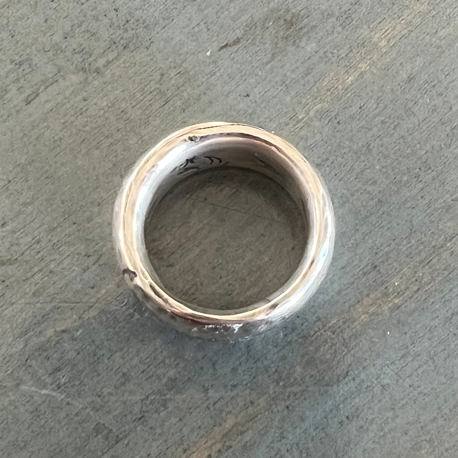 Image of Hammered Hollow Form Ring, Size 4.75