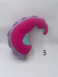 Image 9 of Tentacle Travel Pillow