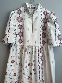 Image 2 of Ella dress in white with flowers (l)