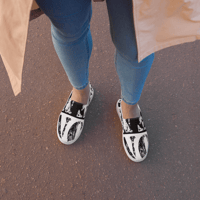 Women’s slip-on canvas shoes