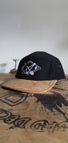 Logo 5 panel 