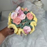 Image 4 of Bouquet Crochet