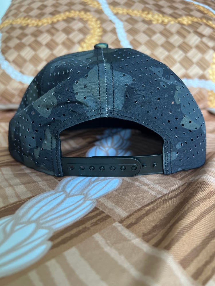 Image of WAIMĀNALO Snapback (blk/camo