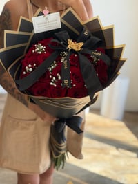 Image 2 of 2 classic Dozen red roses 