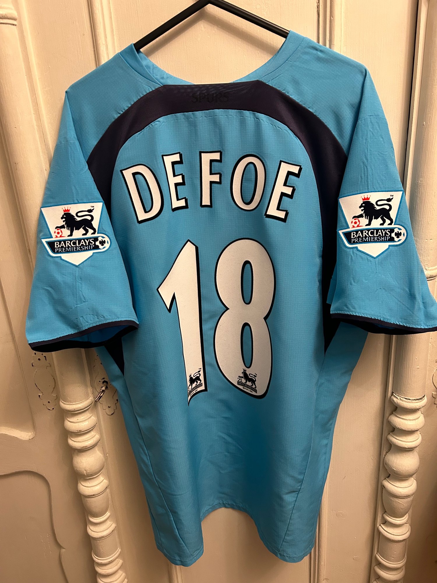 Image of Tottenham Hotspur “DEFOE 18” 2006/07 Away Shirt + PL patches (L)