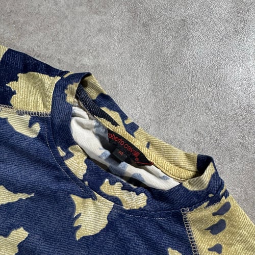 Image of Roberto  Cavalli T-shirt, Size Medium