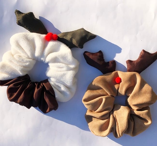 Christmas pudding scrunchie 