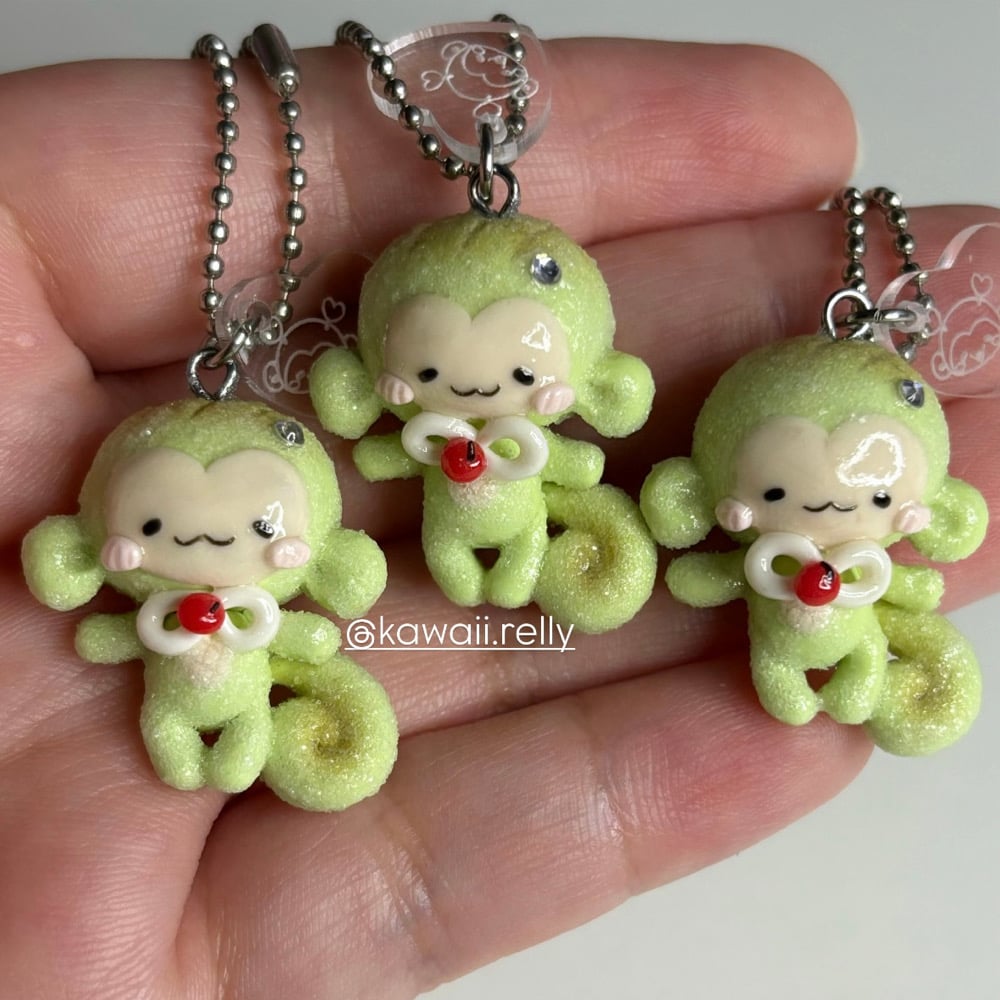 Image of Melon Pan Momo - ball keychain