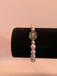 Image 1 of 'Turtle Pearl' Bracelet