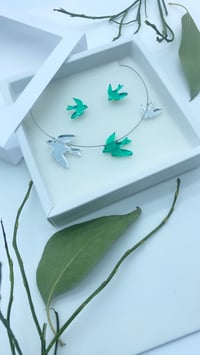 Image 1 of Stříbrný X Zelený Zrcadlový Náhrdelník Ptáčci