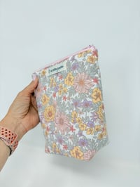 Image 4 of Trousse de toilette haute à poser coton fleurs pastel