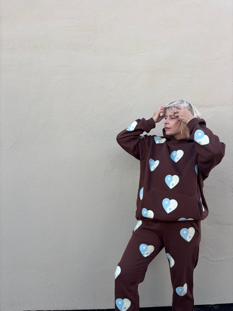 Image of Ying loves Yang brown winter edition 