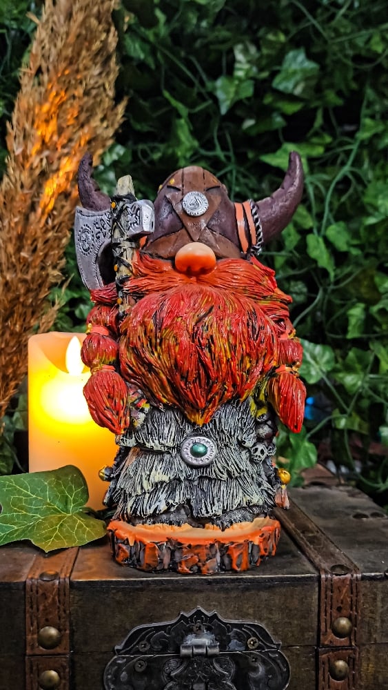👑The Armored Kingdom Valgnome the Fearless Statue