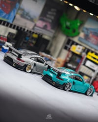 Image 21 of PORSCHE 911 GT2 RS CUSTOMS