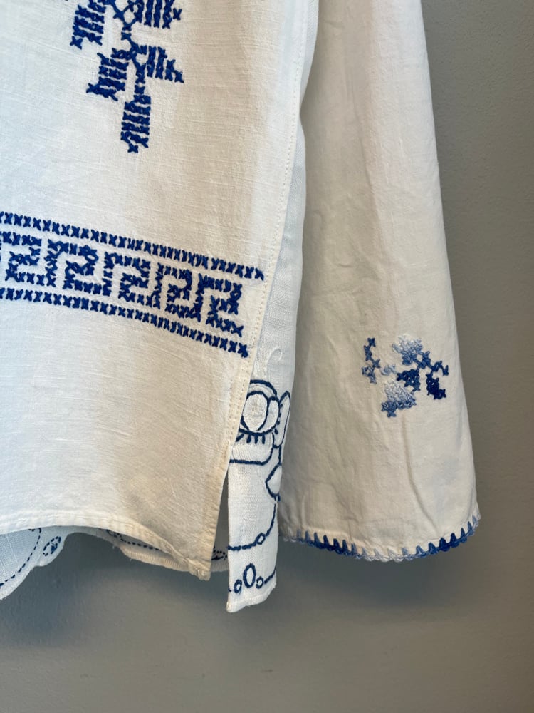 Image of Blue embroidery shirt (small)