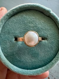 Image 4 of 14k rose and yellow gold pearl ring . size 6.5