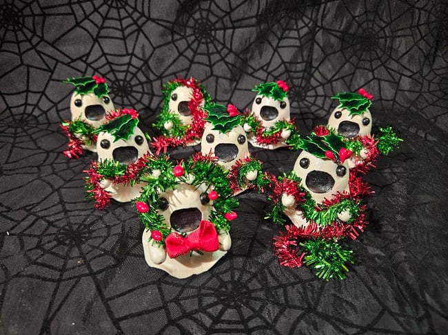 Holiday Mini Ghosts